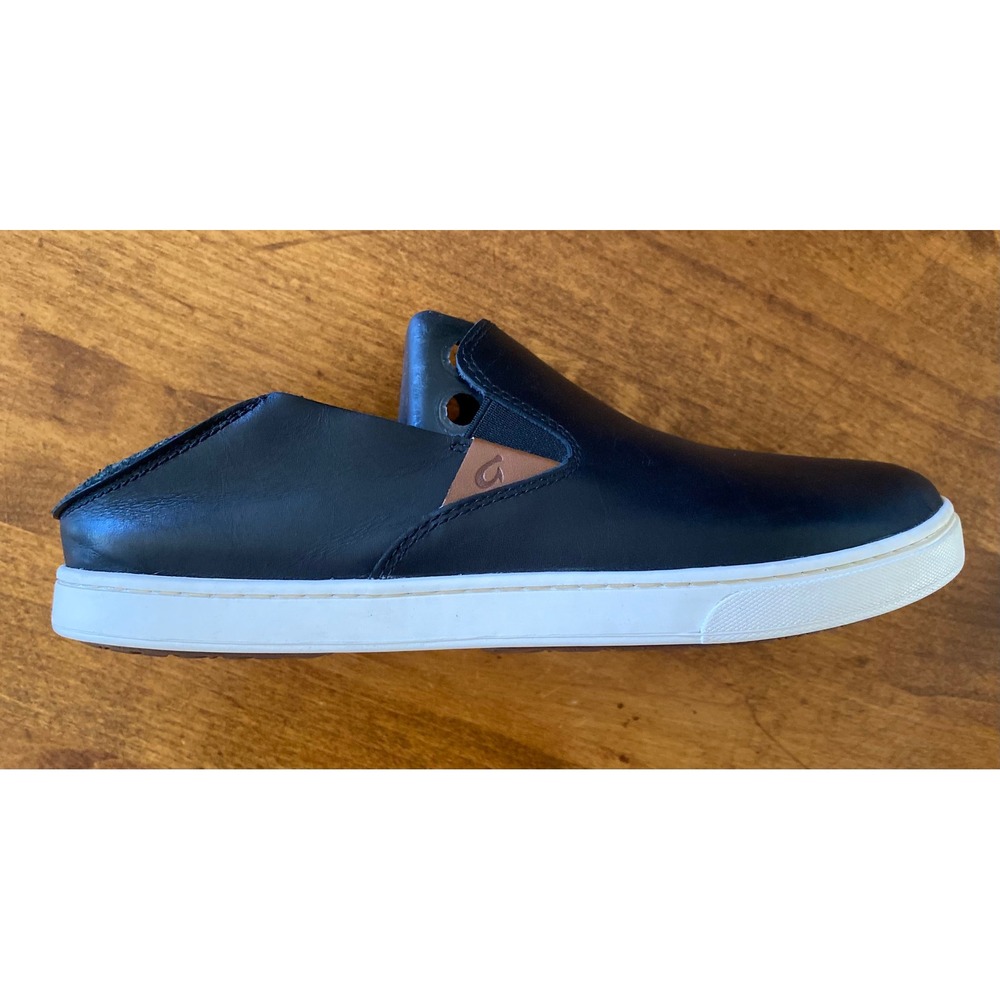 OluKai Black Leather Slip-On Mule with White Sole Women’s 9.5